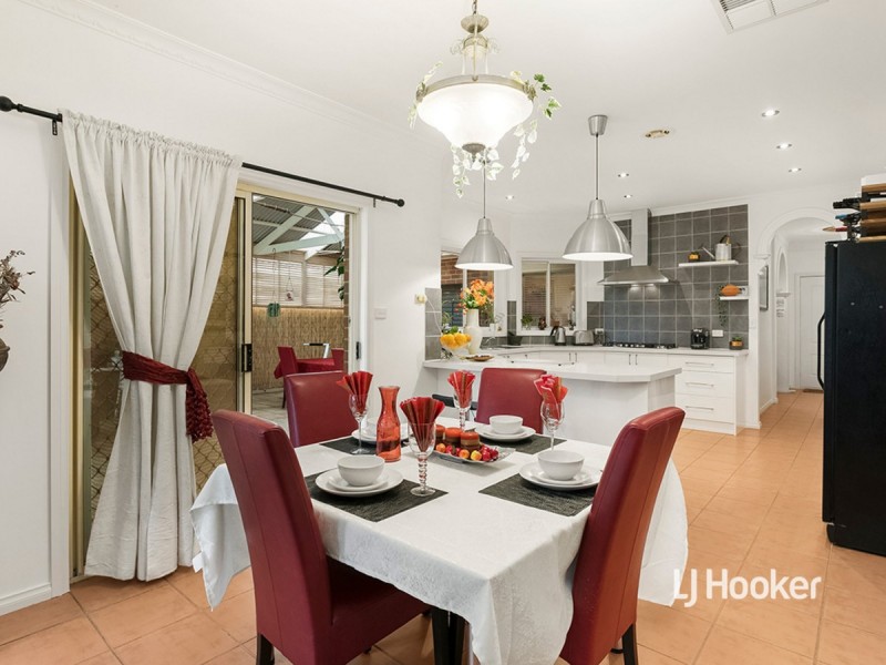18 Carshalton Court, Hoppers Crossing VIC 3029