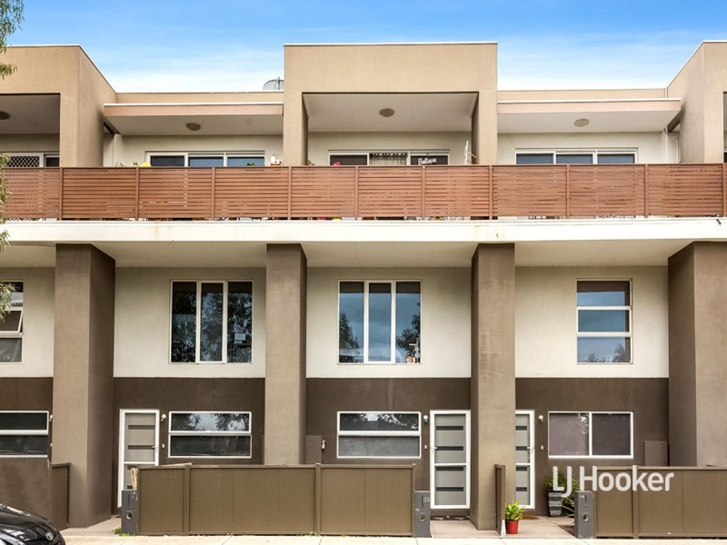 18A Honolulu Drive, Point Cook VIC 3030