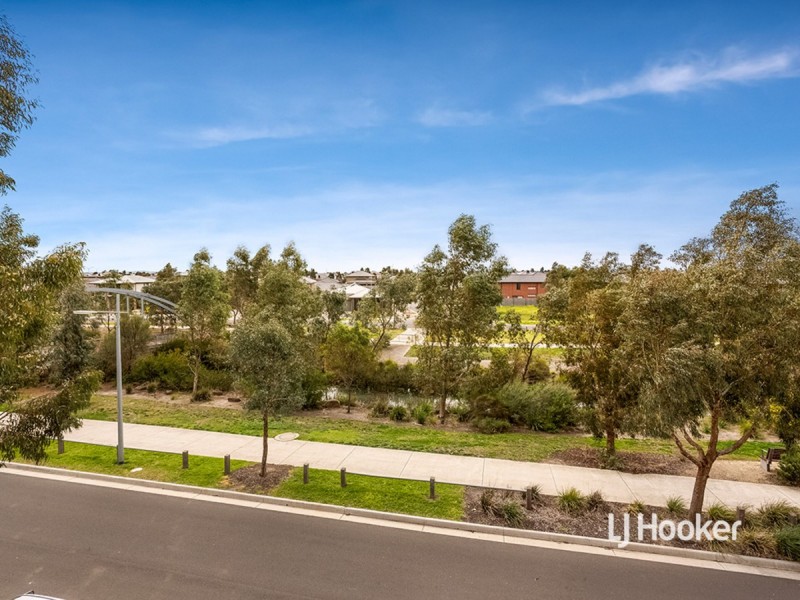 18A Honolulu Drive, Point Cook VIC 3030