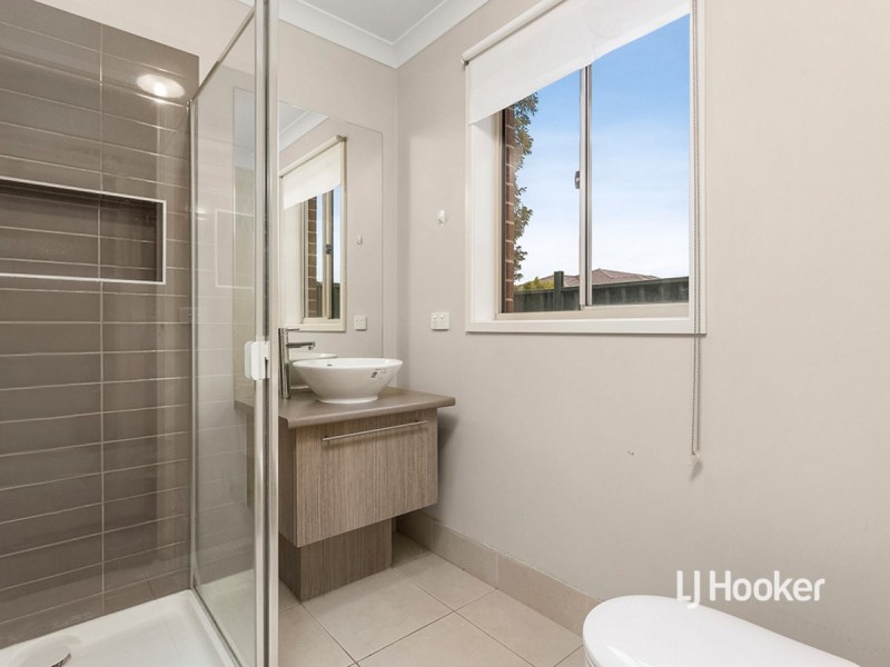 2 Corymbia Court, Truganina VIC 3029