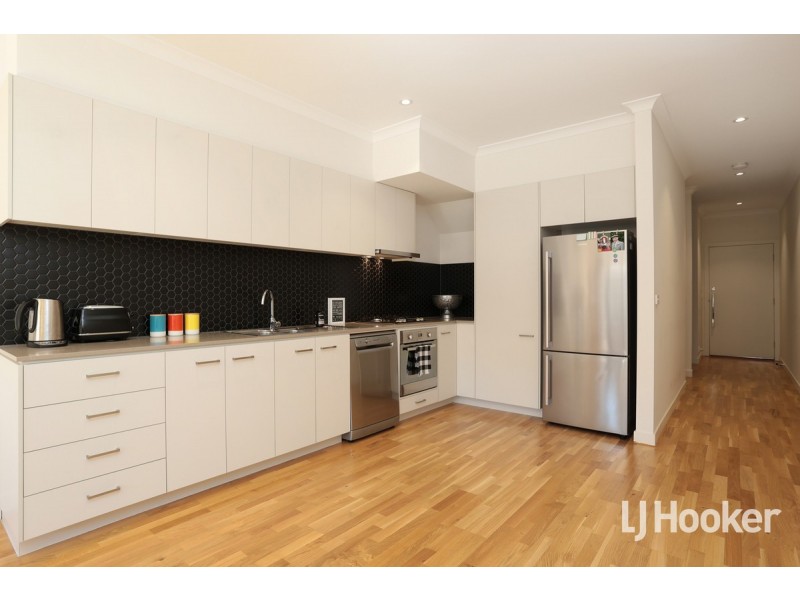 87 Campaspe Way, Point Cook VIC 3030