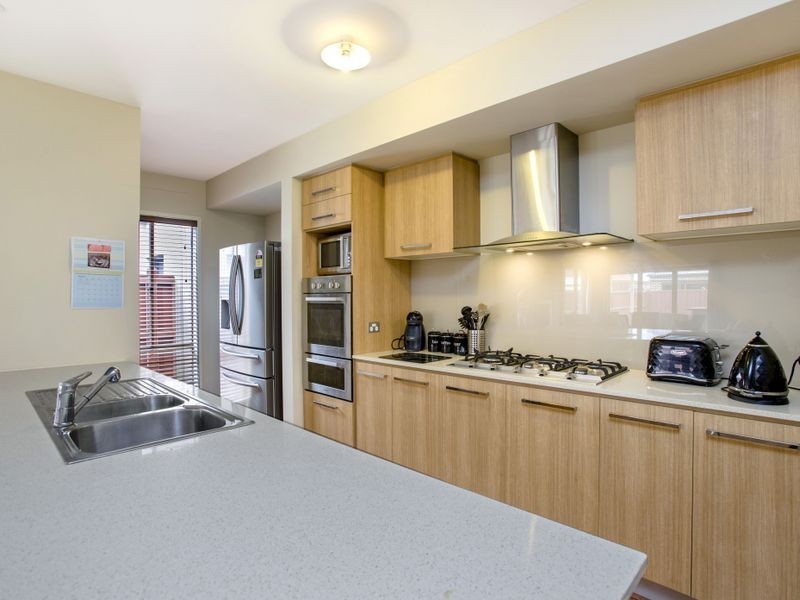 44 Hugo Drive, Point Cook VIC 3030