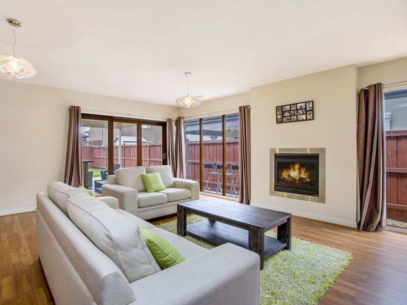 44 Hugo Drive, Point Cook VIC 3030