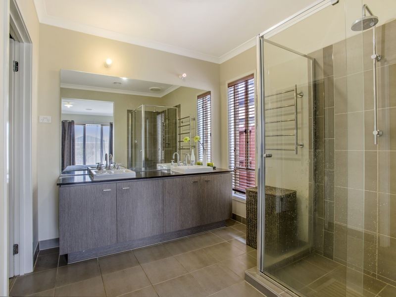 44 Hugo Drive, Point Cook VIC 3030