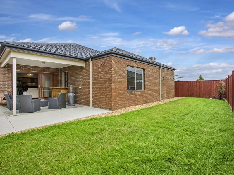 44 Hugo Drive, Point Cook VIC 3030