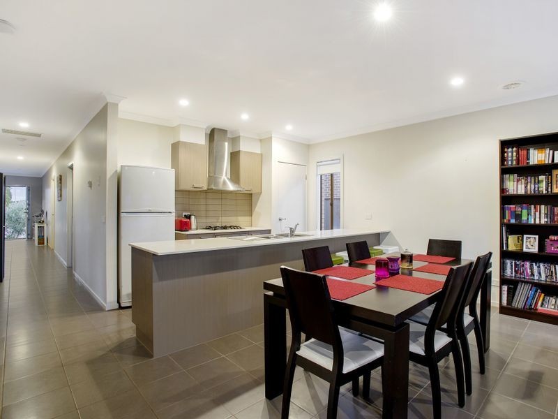 21 Luxford Drive, Point Cook VIC 3030