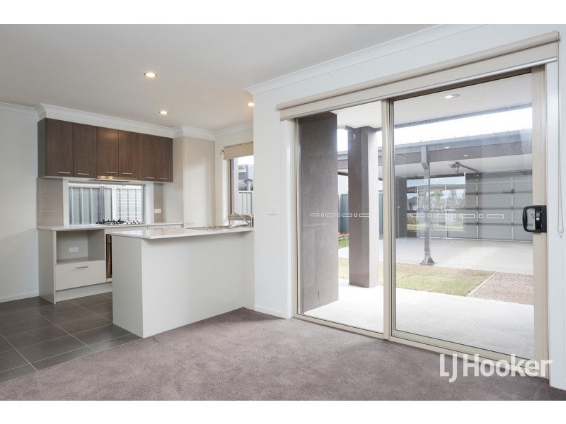 41 Luster Crescent, Tarneit VIC 3029