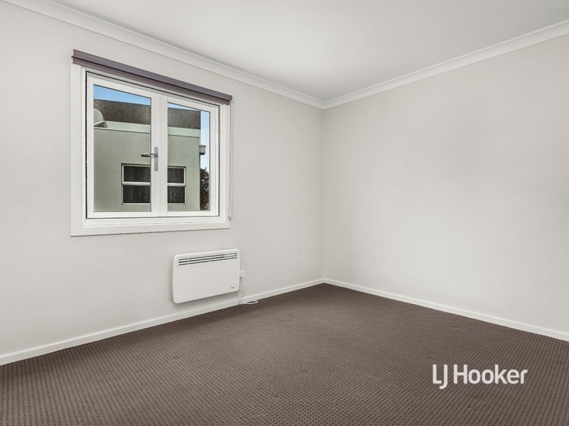 5 Lockheed Parade, Point Cook VIC 3030
