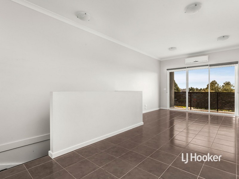 5 Lockheed Parade, Point Cook VIC 3030