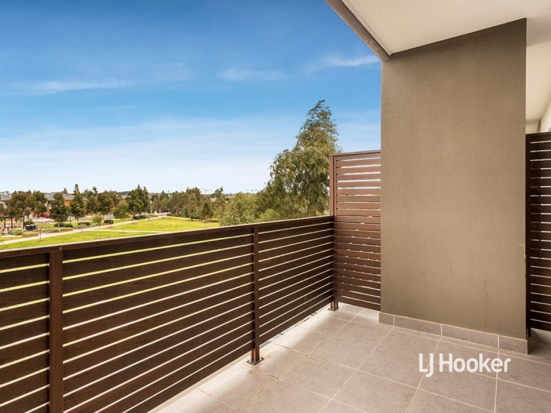 5 Lockheed Parade, Point Cook VIC 3030
