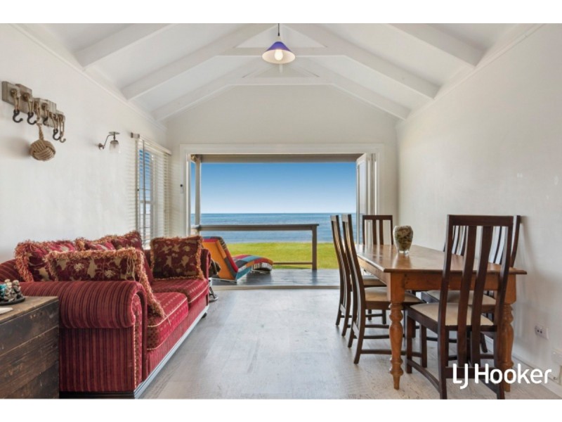 126 Campbells Cove Road, Werribee South VIC 3030