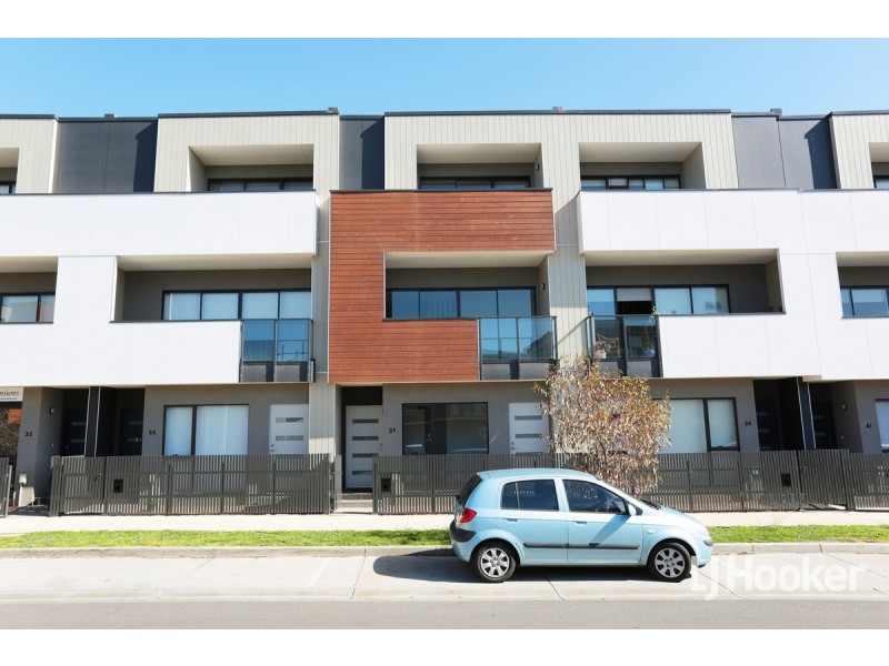 37 Tribeca Drive, Point Cook VIC 3030
