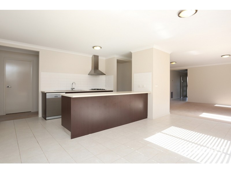 55 Waves Drive, Point Cook VIC 3030