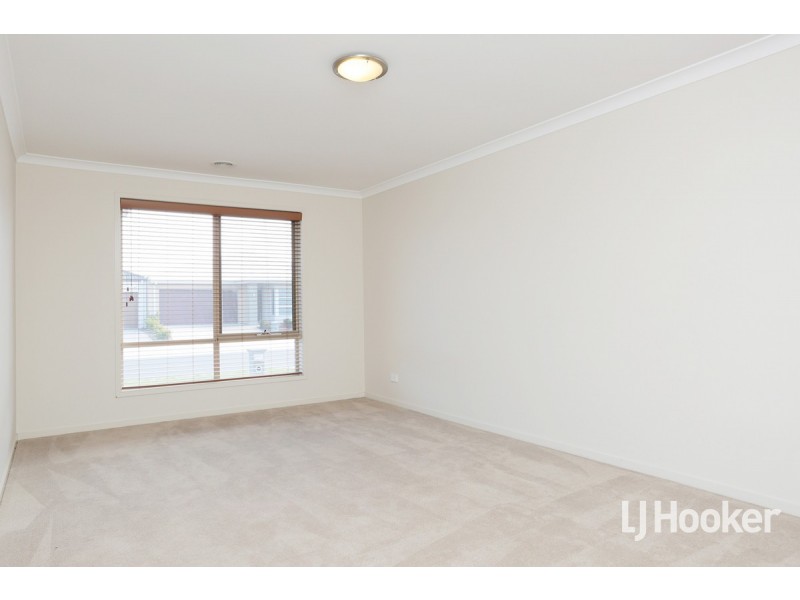 55 Waves Drive, Point Cook VIC 3030