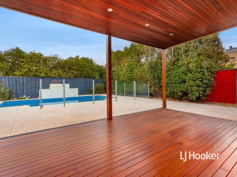 97 Shaftsbury Boulevard, Point Cook VIC 3030