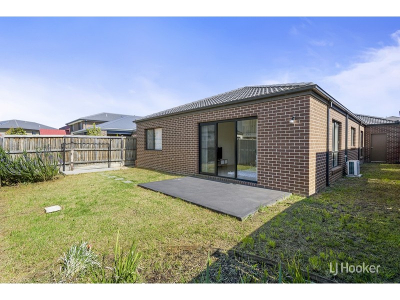 19 Seacoast Street, Point Cook VIC 3030