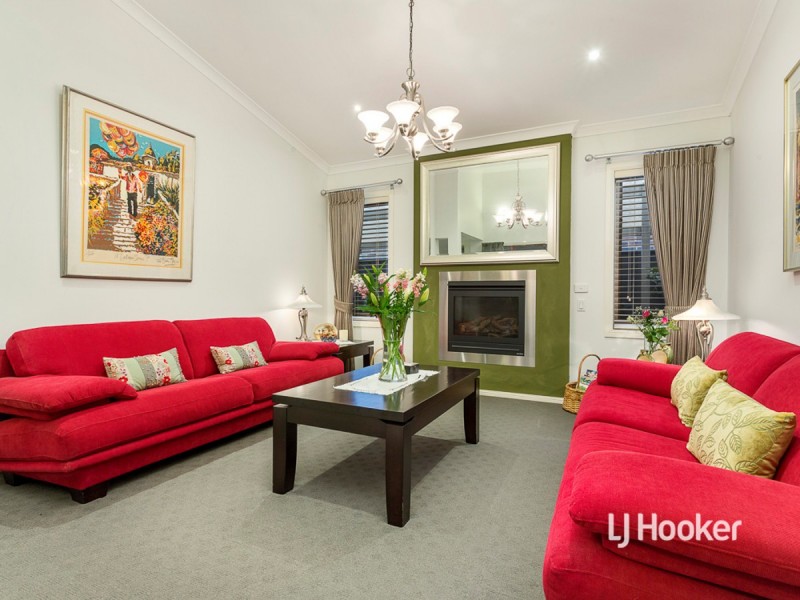 15 Dargy Amble, Point Cook VIC 3030