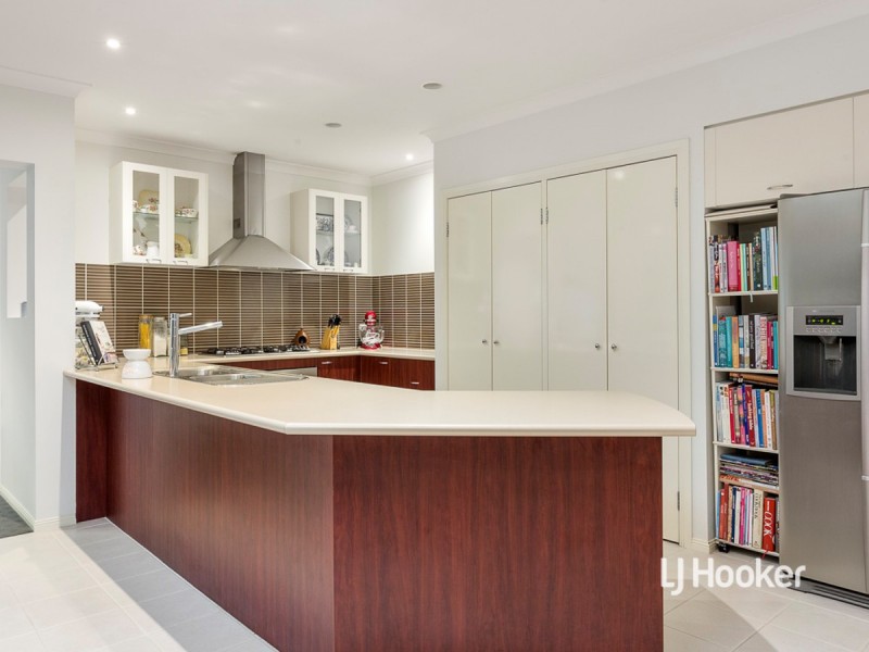 15 Dargy Amble, Point Cook VIC 3030