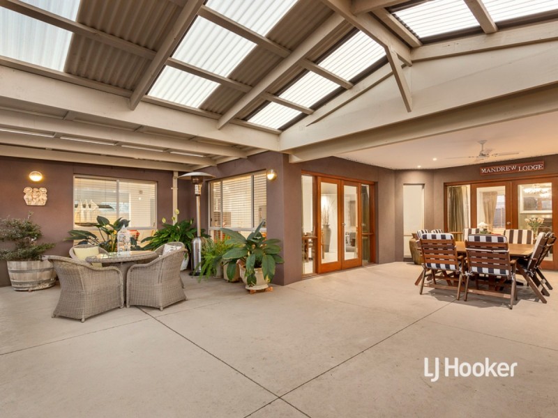 15 Dargy Amble, Point Cook VIC 3030