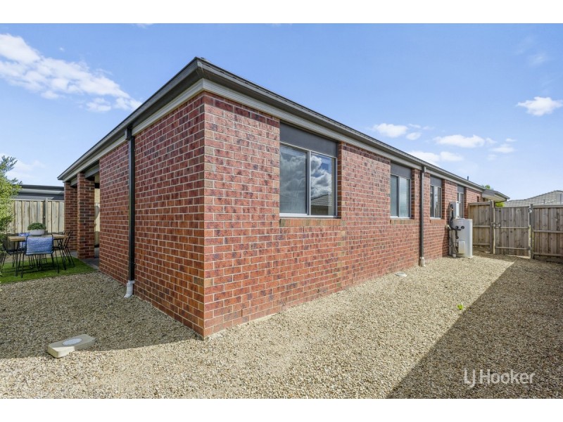 6 Warren Place, Truganina VIC 3029