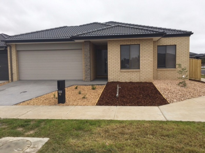 100 Sunnybank Drive, Point Cook VIC 3030