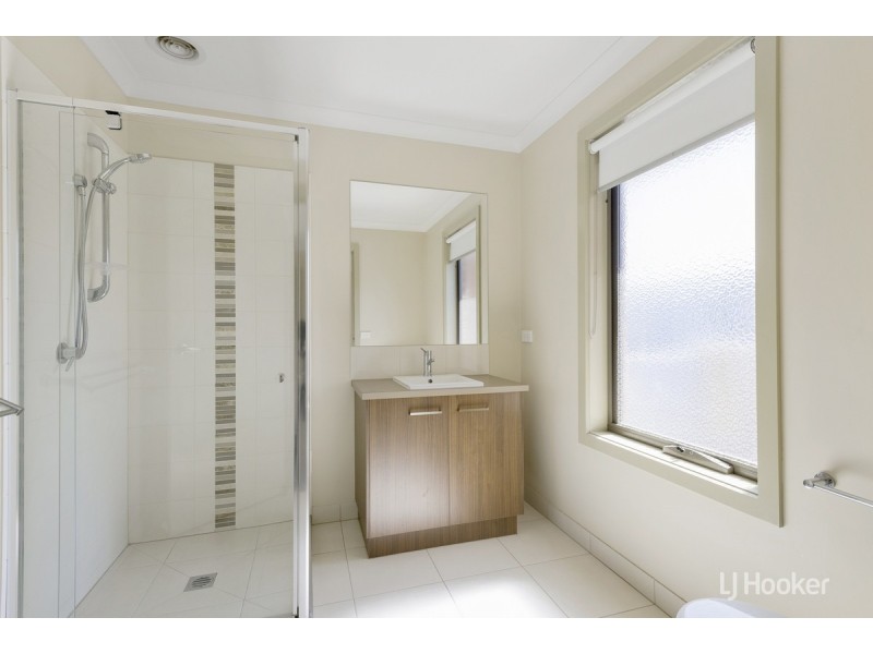 7 Kosa Avenue, Sunshine West VIC 3020