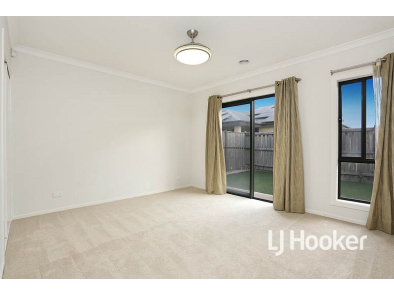 40 Hollywood Avenue, Point Cook VIC 3030