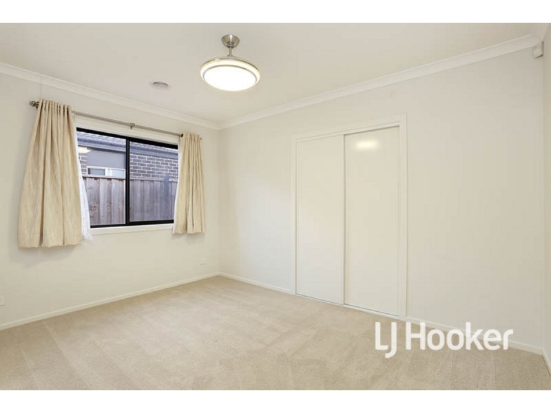 40 Hollywood Avenue, Point Cook VIC 3030