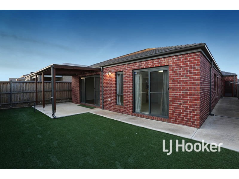 40 Hollywood Avenue, Point Cook VIC 3030