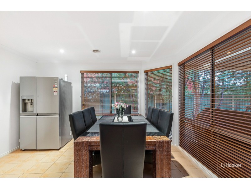 13 Brampton Close, Point Cook VIC 3030