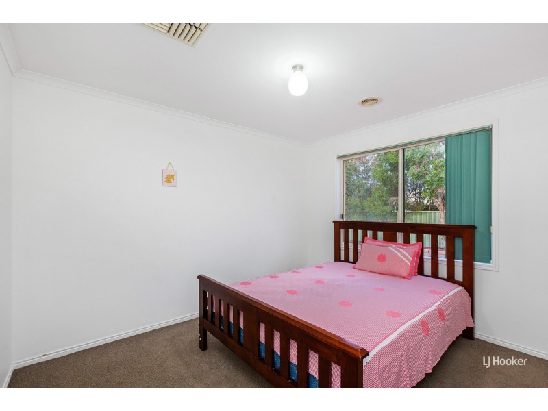 13 Brampton Close, Point Cook VIC 3030