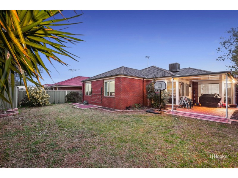 13 Brampton Close, Point Cook VIC 3030