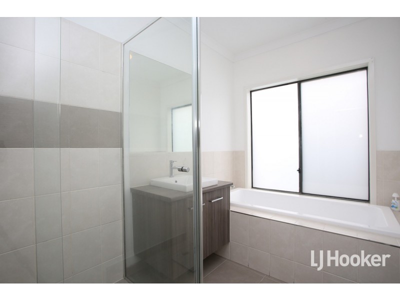 6 Clarion Avenue, Williams Landing VIC 3027