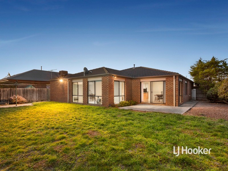 20 Hollington Crescent, Point Cook VIC 3030