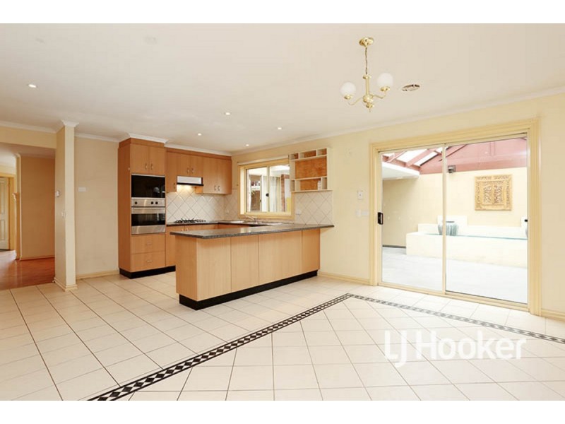 8 Spindrift Way, Seabrook VIC 3028