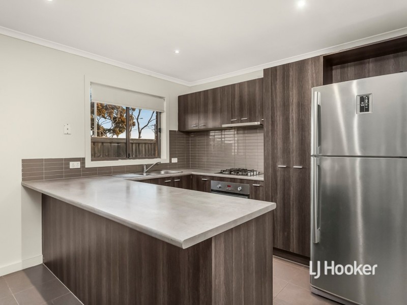 15/3 Campaspe Way, Point Cook VIC 3030