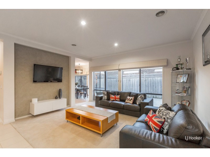 5 Dorrington Street, Point Cook VIC 3030