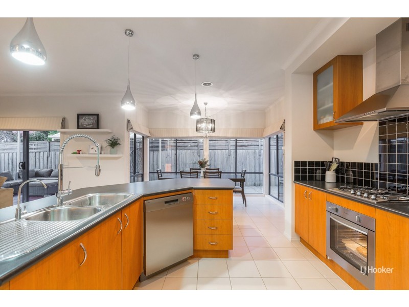 5 Dorrington Street, Point Cook VIC 3030