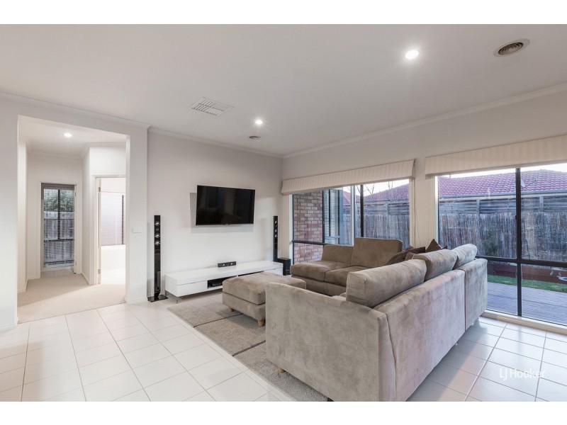 5 Dorrington Street, Point Cook VIC 3030