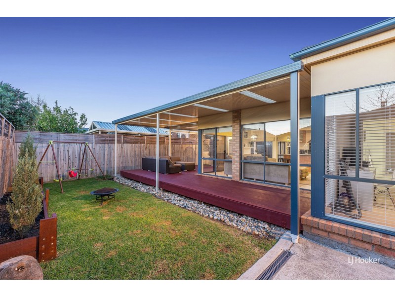 5 Dorrington Street, Point Cook VIC 3030