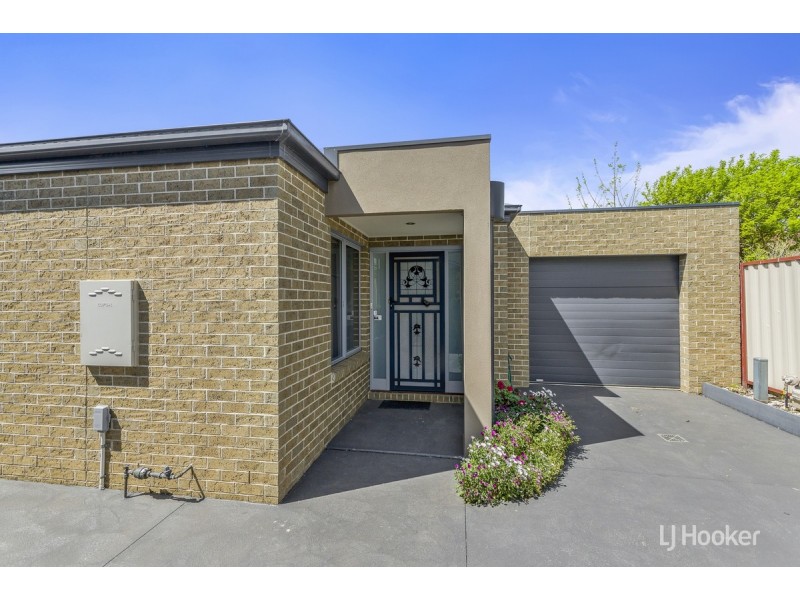 3/39 La Rochelle Boulevard, Point Cook VIC 3030