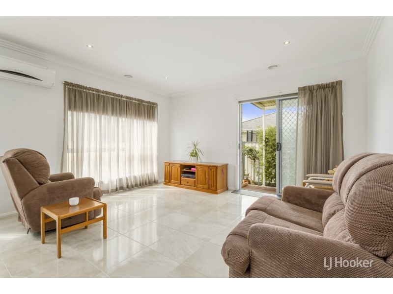 3/39 La Rochelle Boulevard, Point Cook VIC 3030