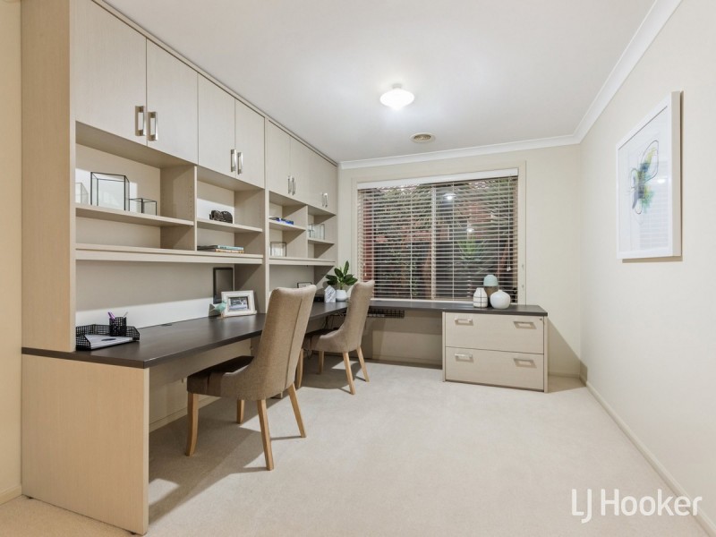 37 Peppertree Drive, Point Cook VIC 3030