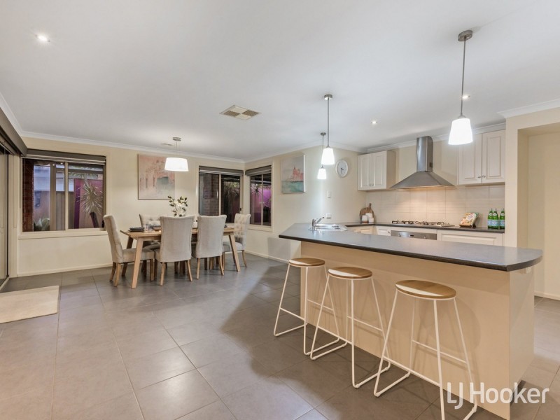 37 Peppertree Drive, Point Cook VIC 3030