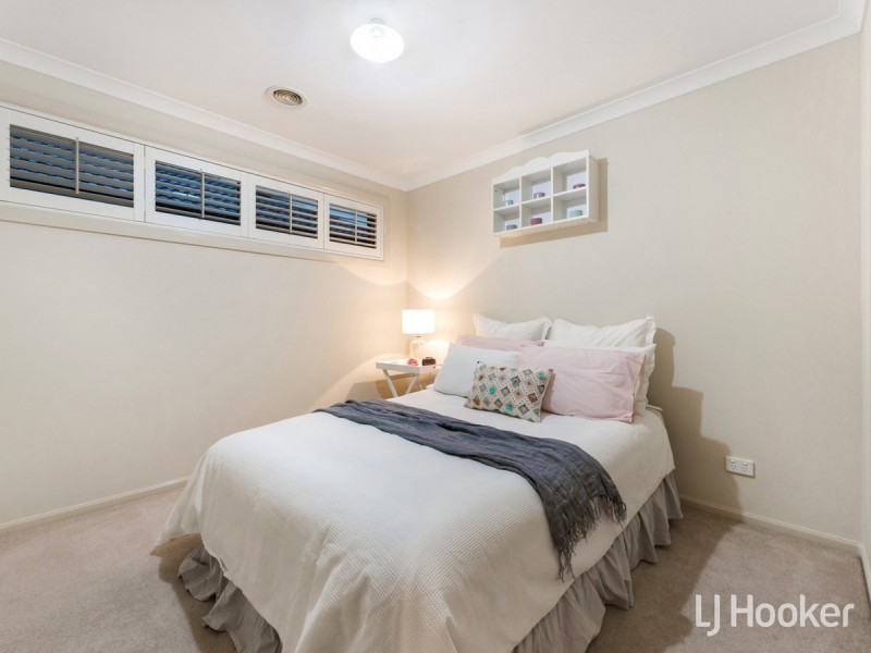 37 Peppertree Drive, Point Cook VIC 3030