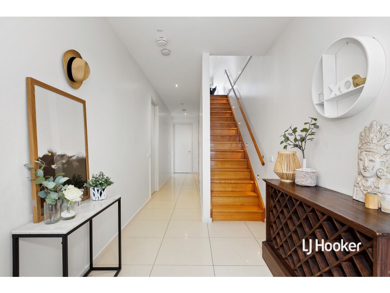 9/110 Sanctuary Lakes North Boulevard, Sanctuary Lakes VIC 3030