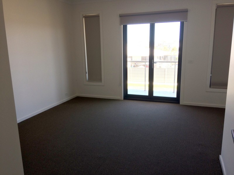 14 Living Crescent, Point Cook VIC 3030