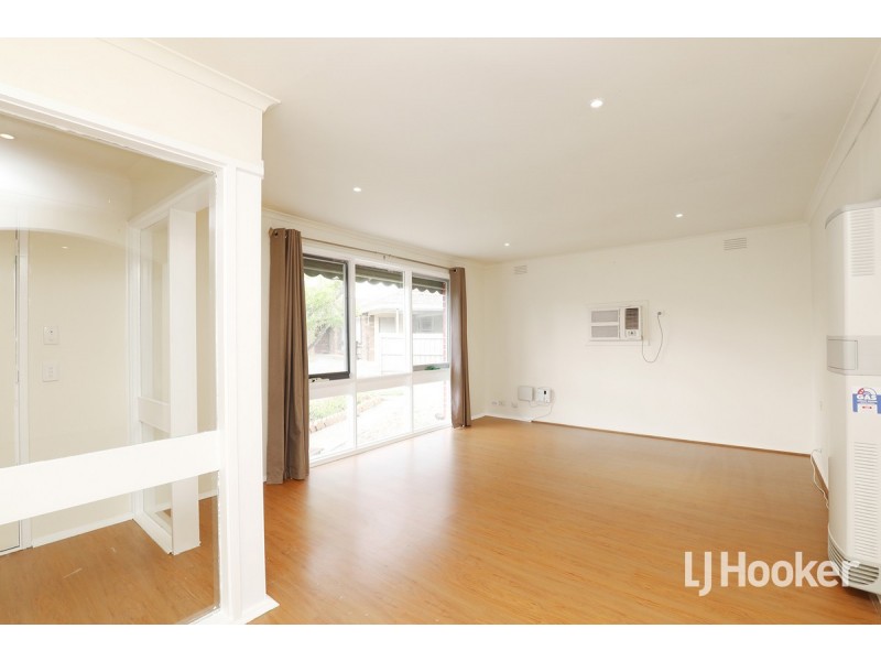 3 Landau Place, Melton West VIC 3337