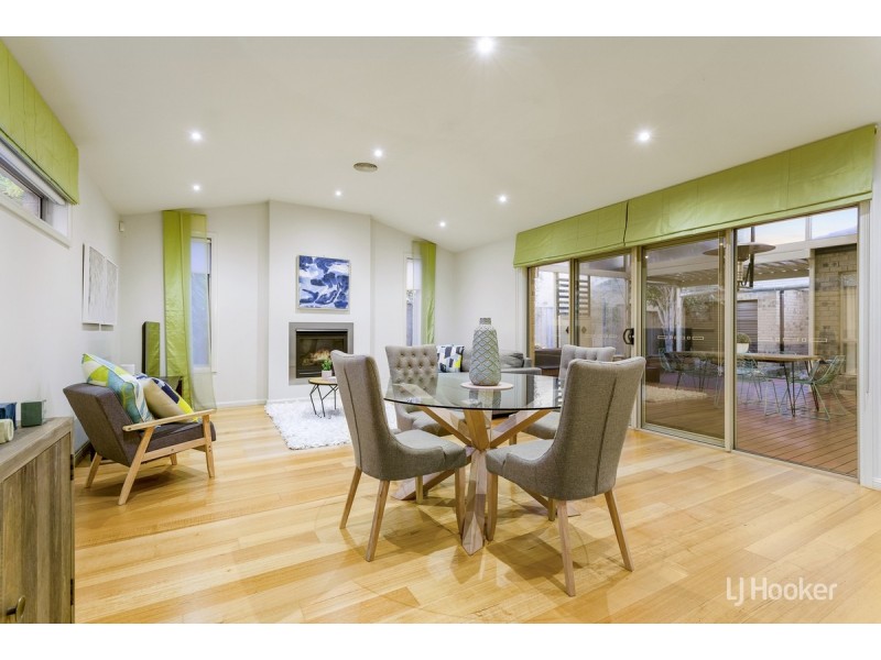 12 Lincoln Heath Boulevard, Point Cook VIC 3030