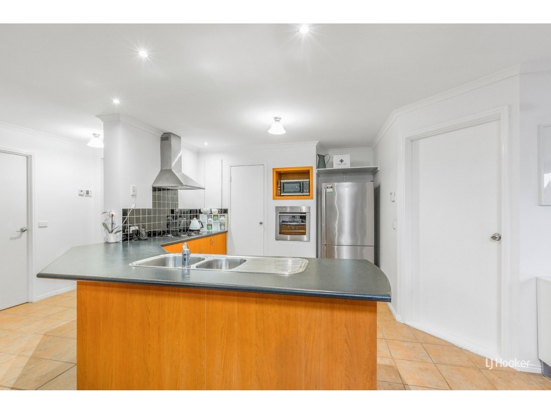 37 Jamieson Way, Point Cook VIC 3030